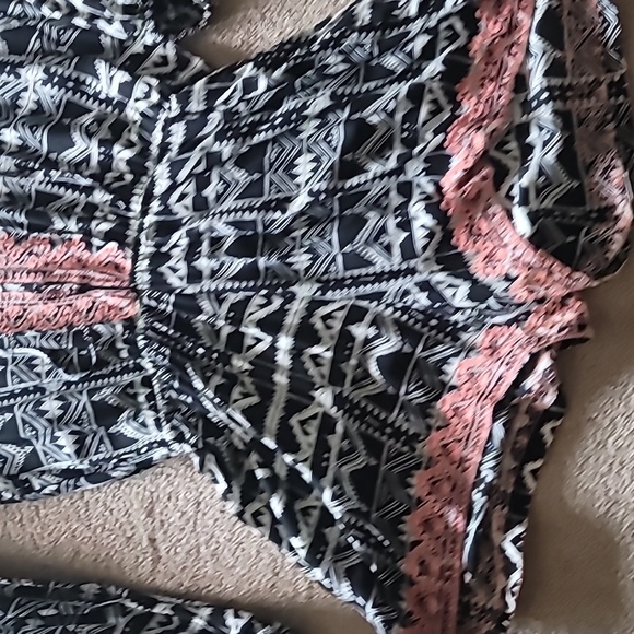 Classy with sass romper - Picture 3 of 4